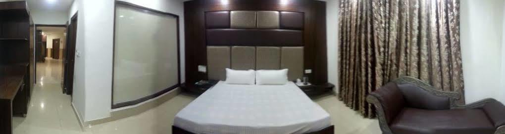 Hotel Ng Paradise Jagādhri Zewnętrze zdjęcie
